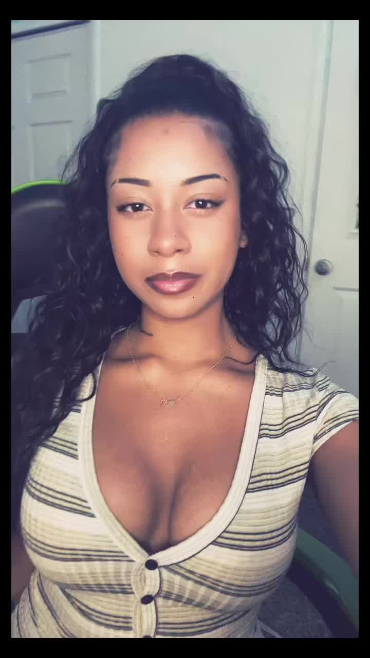 @👾