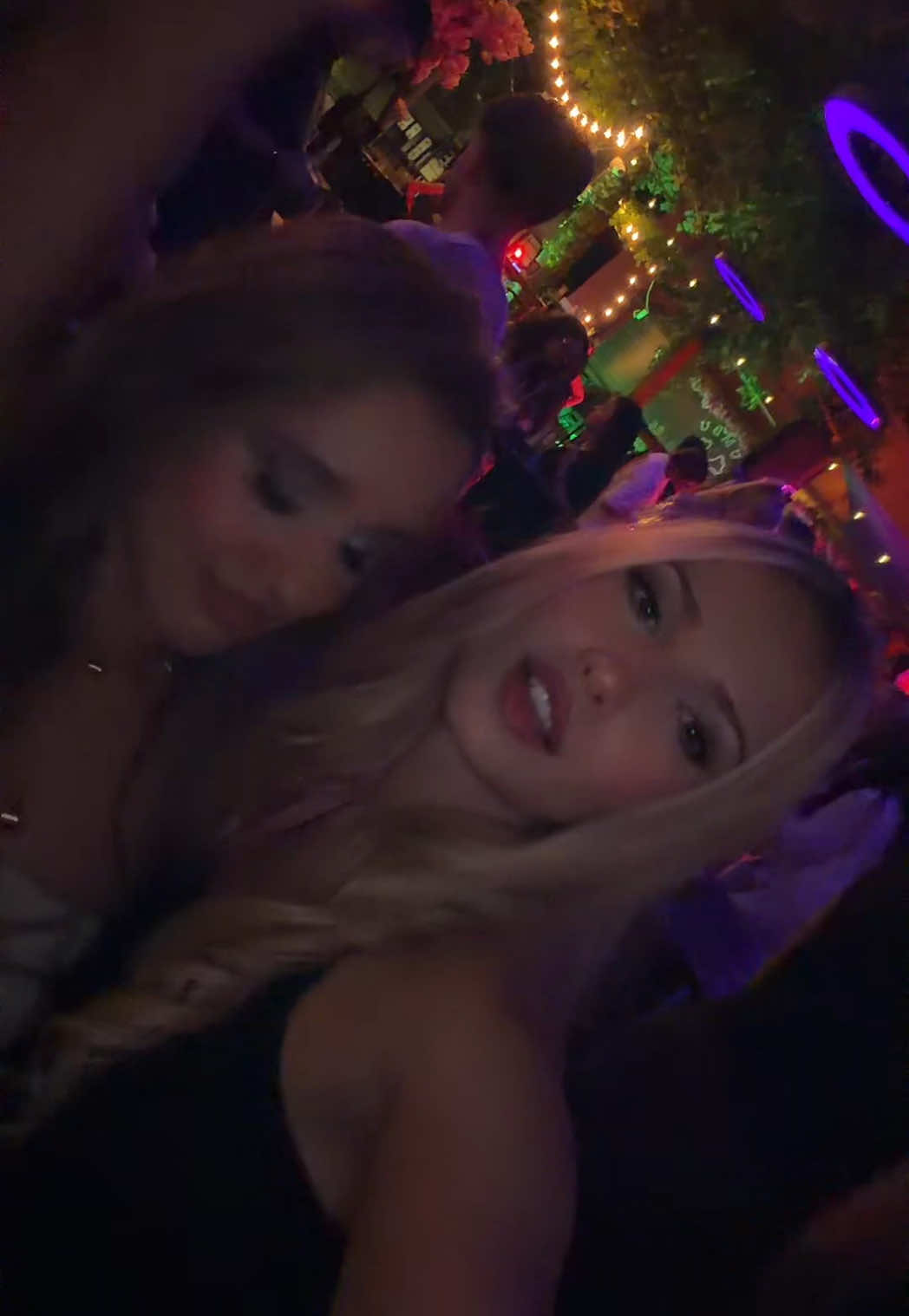@Nelina