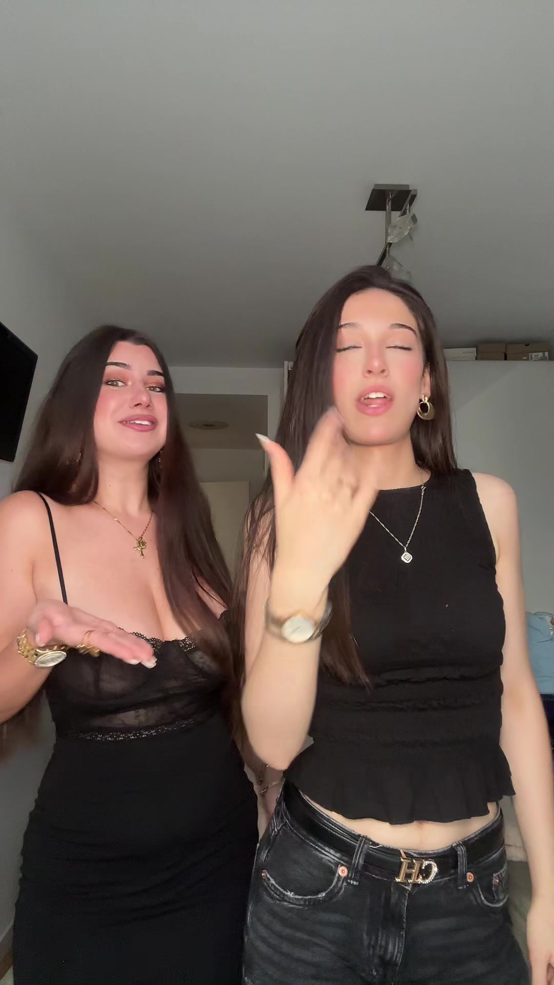 @ST