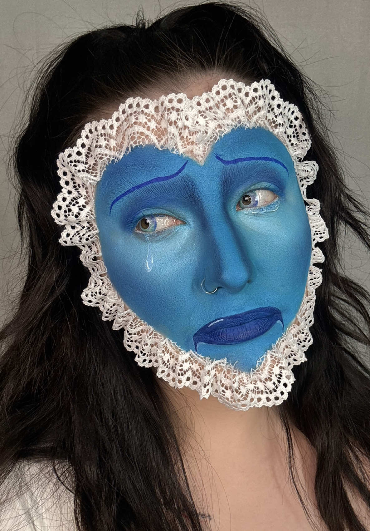 @Makeupby_ESC