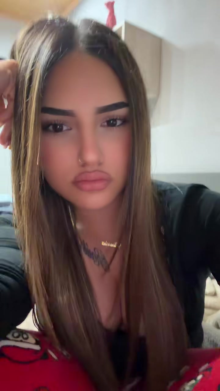 @Claudia López