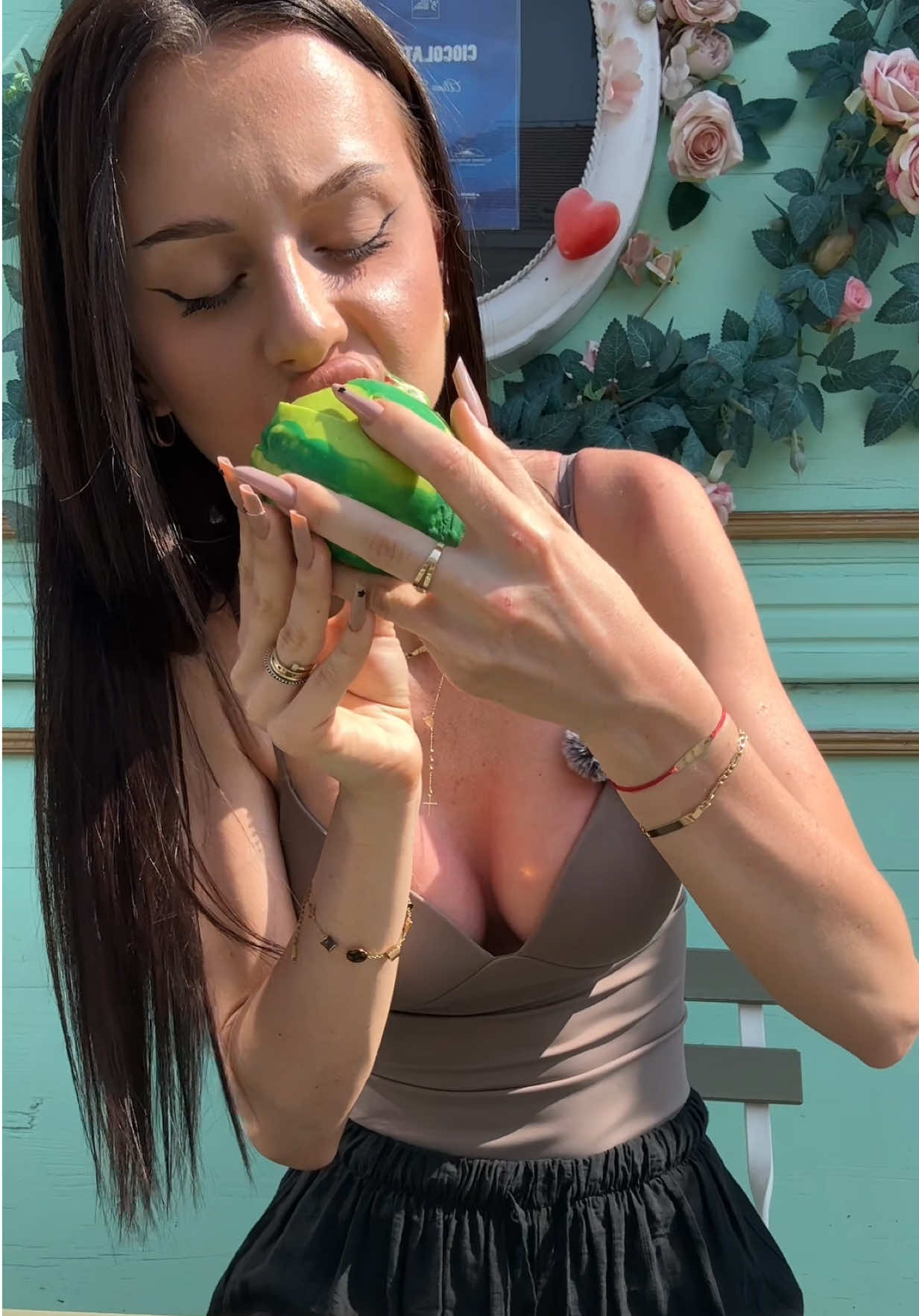 @L9UIZA