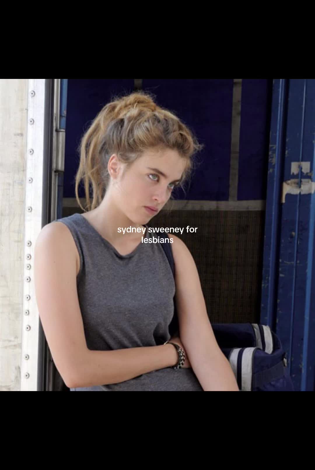 @felineza