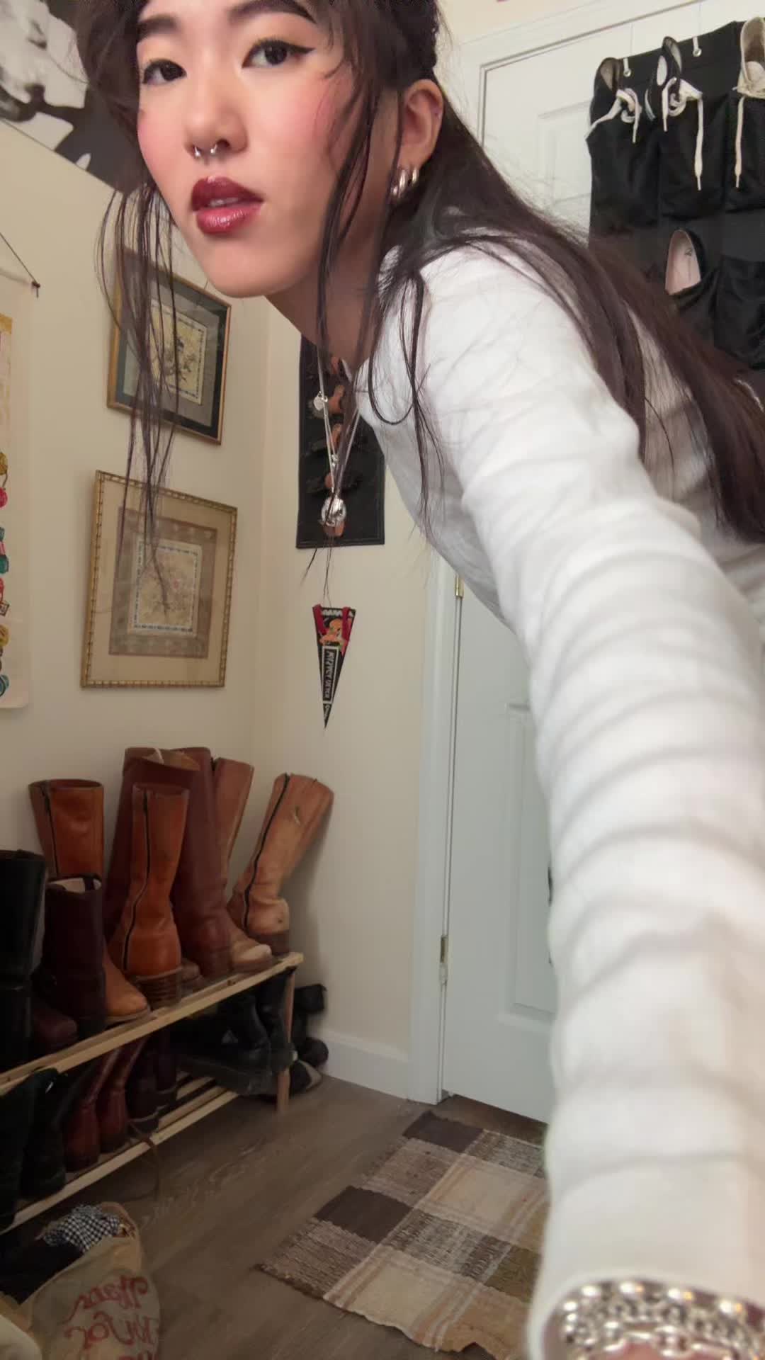 @lily