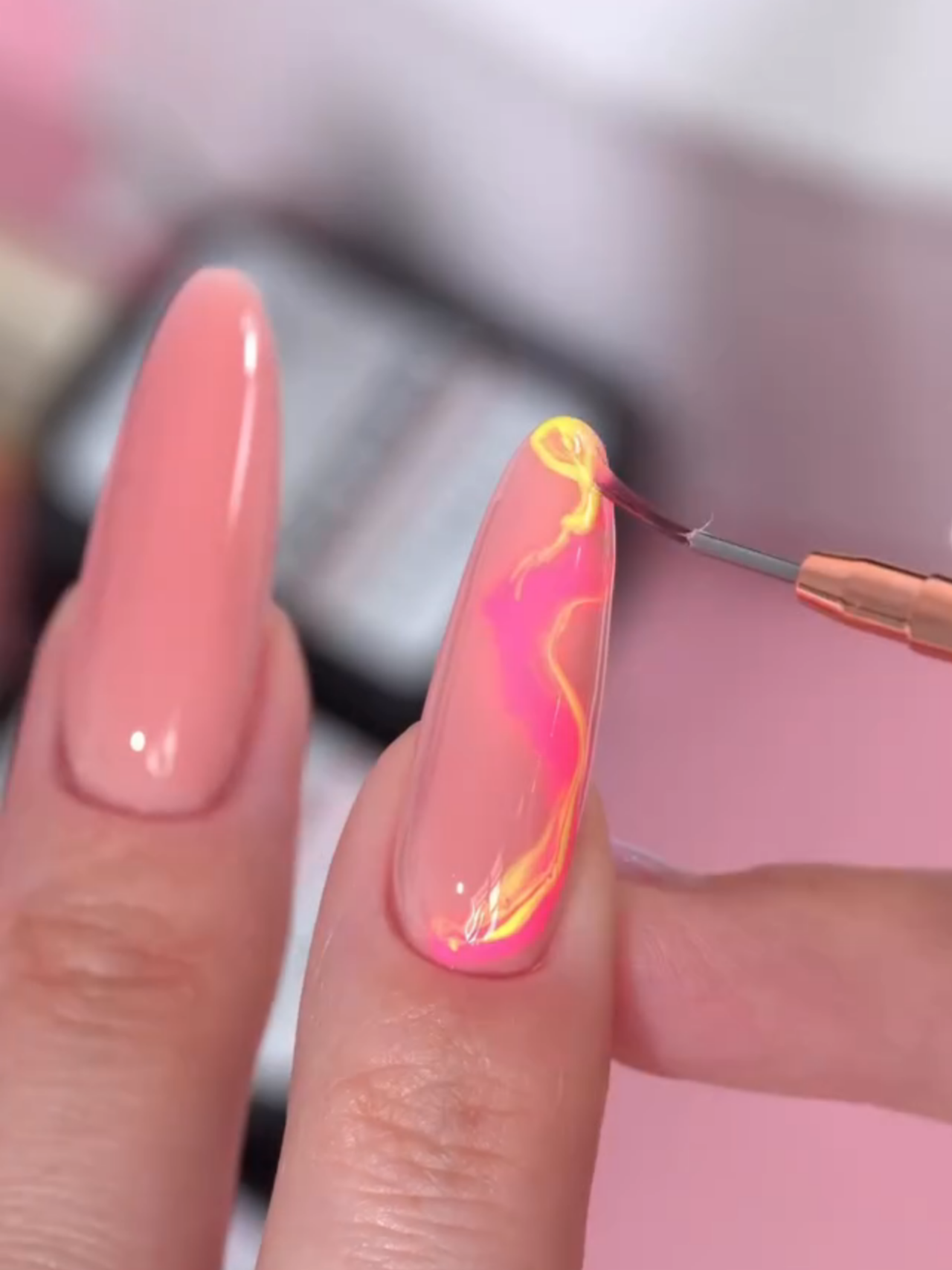 @Nails Company