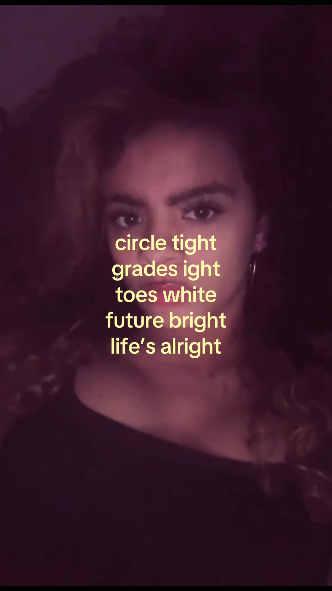 @𝗱𝗲𝗺𝗶
