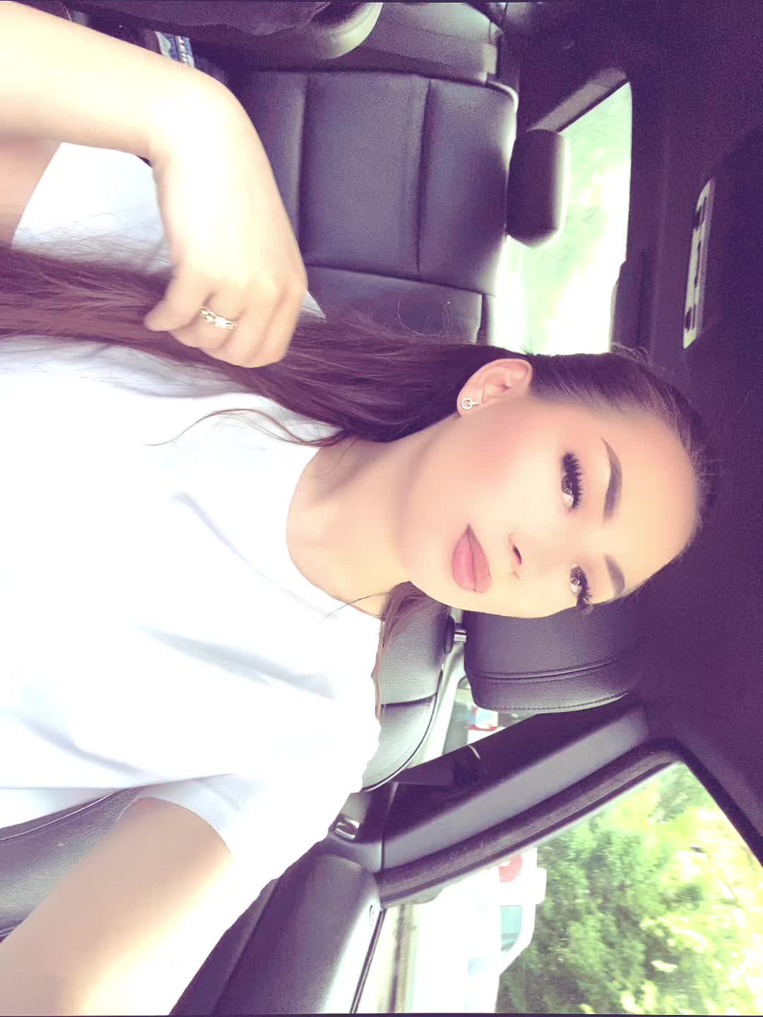 @ɛnd LARISA