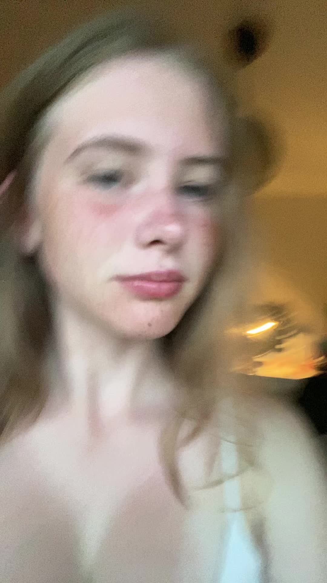 @isabella