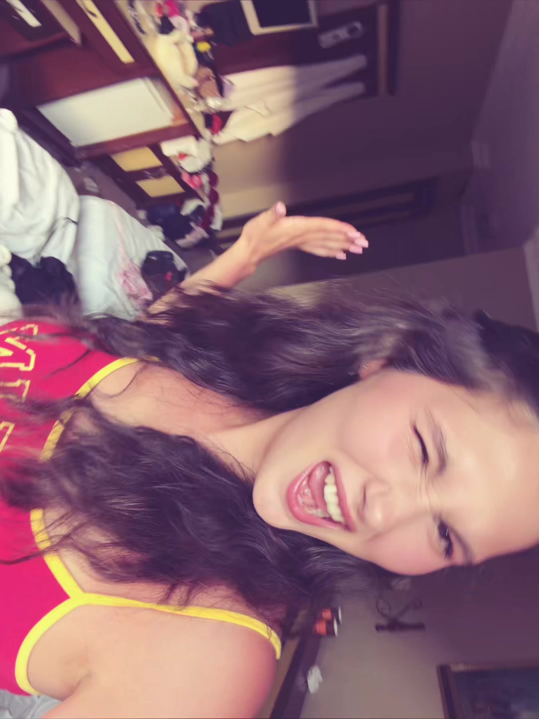 @Есения