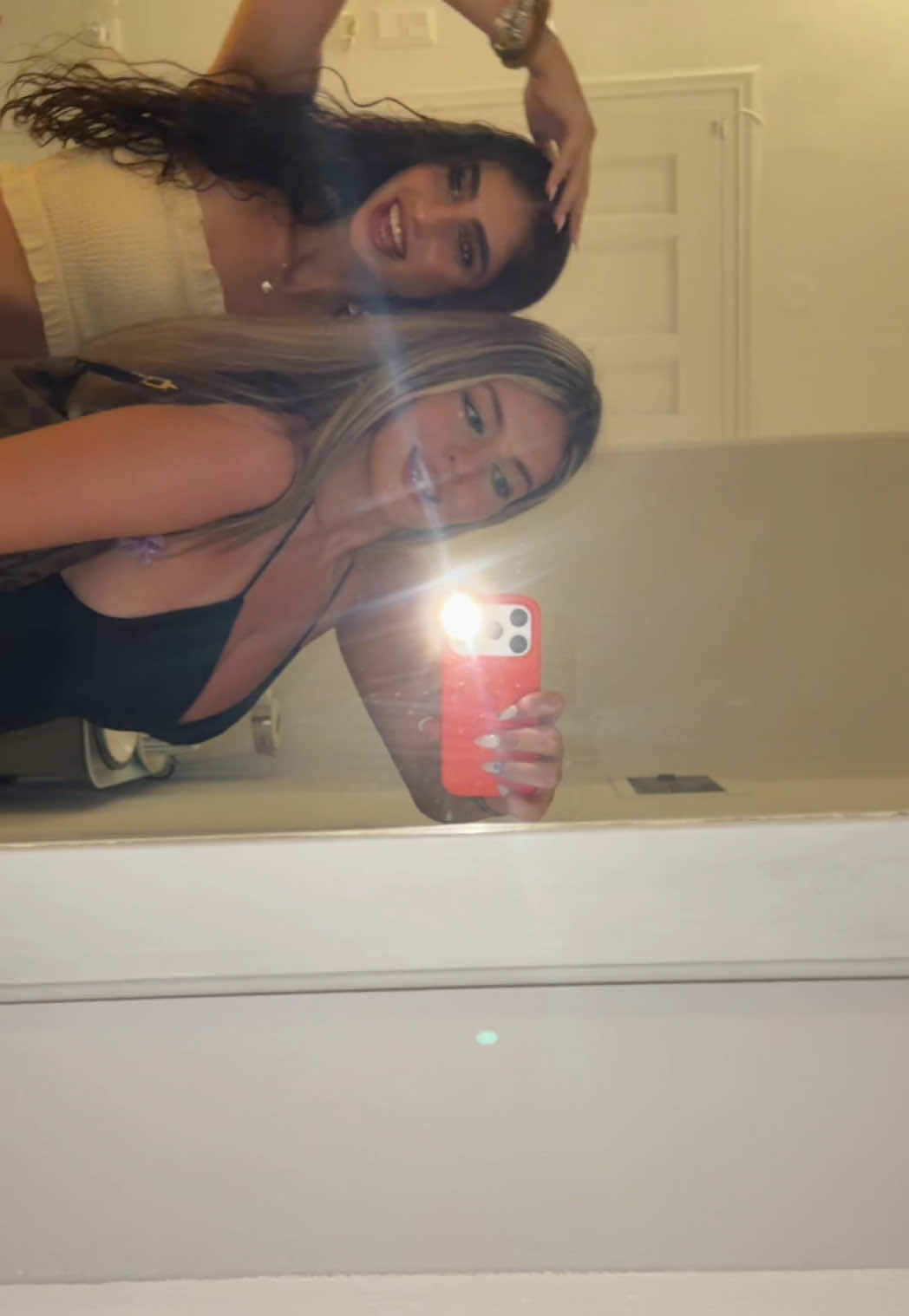 @chrysa