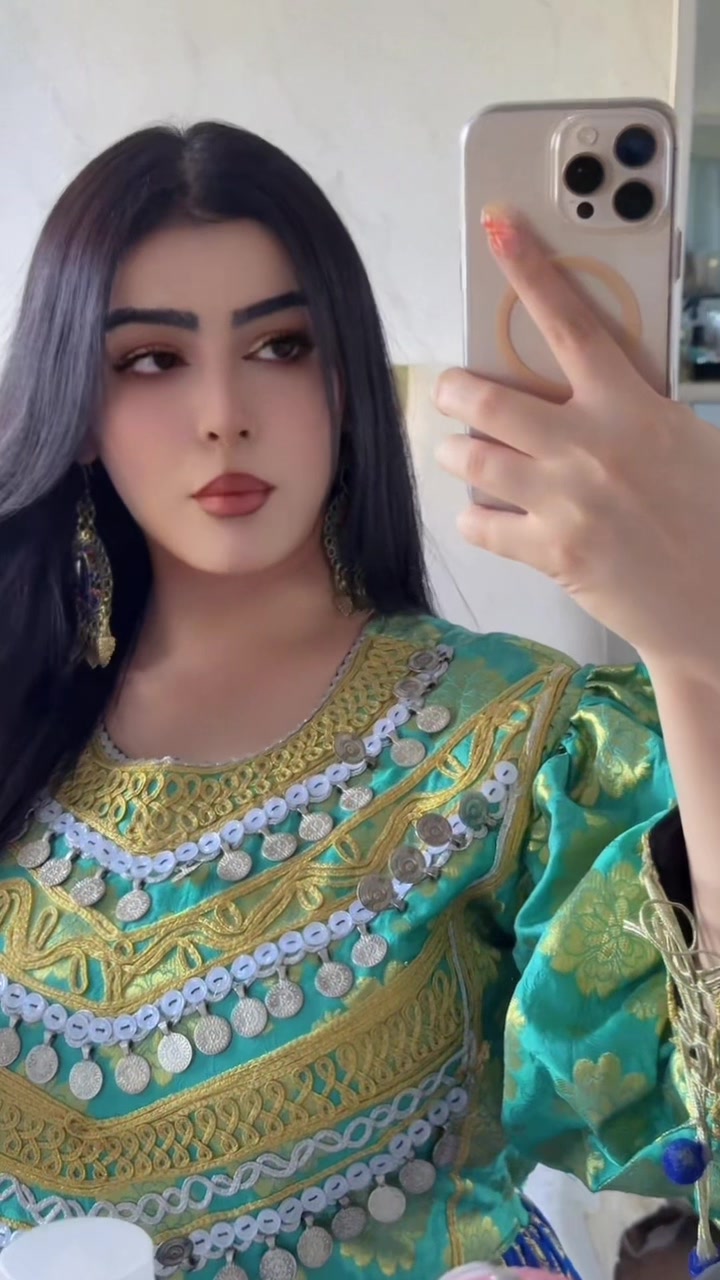 @Sara Khan