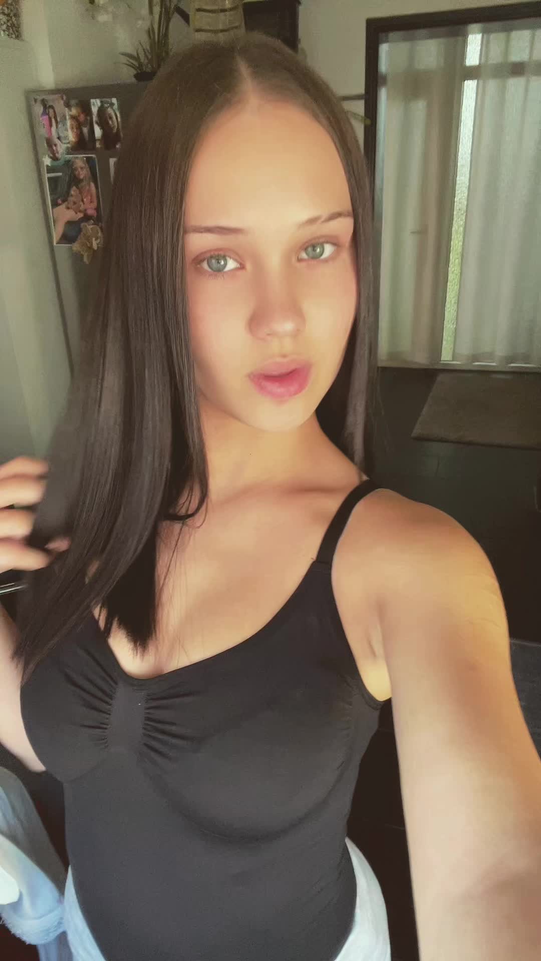 @𝑳𝒾𝒍𝒍𝒚ᥫ᭡