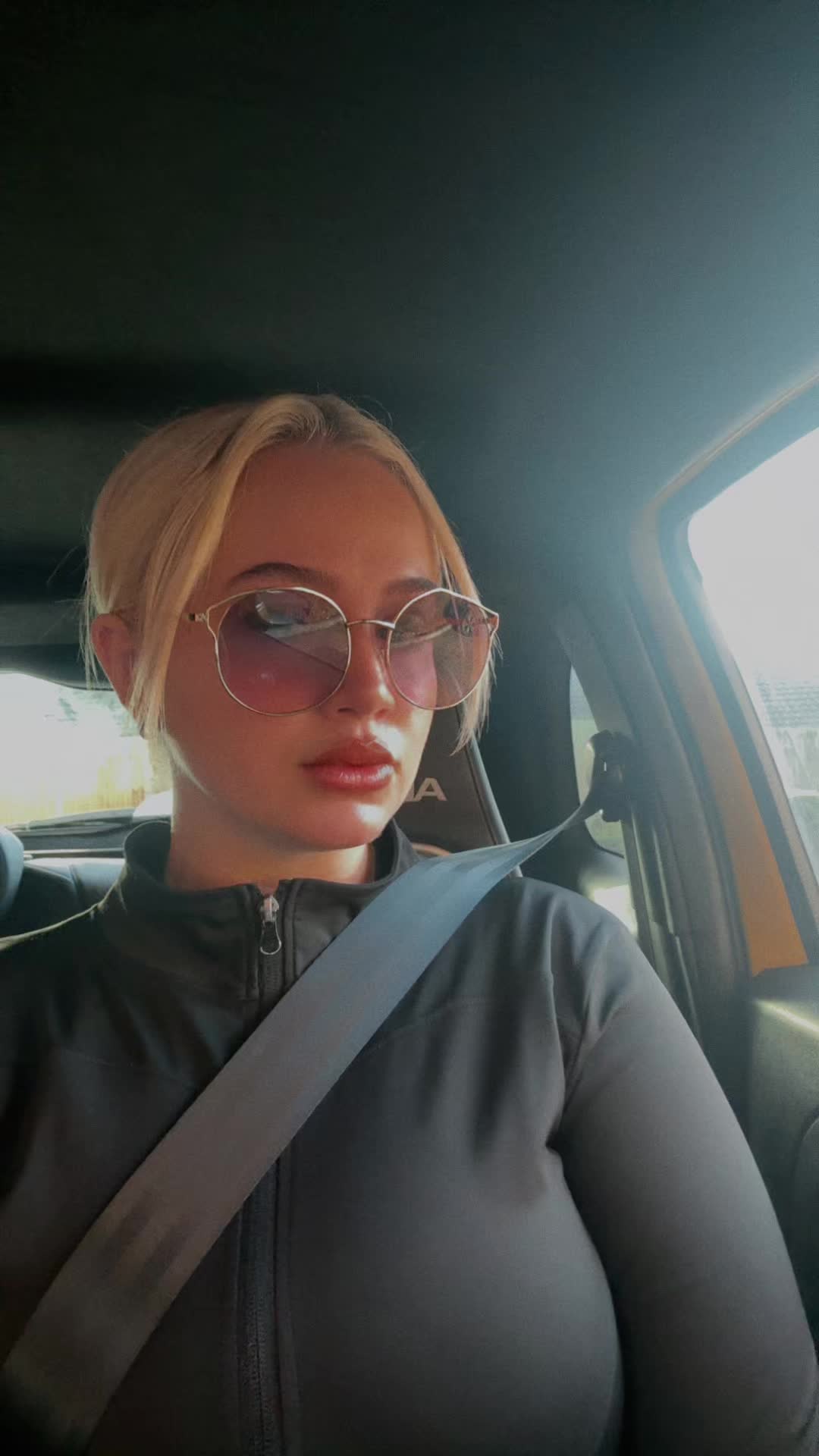 @Official_Elleshaaa