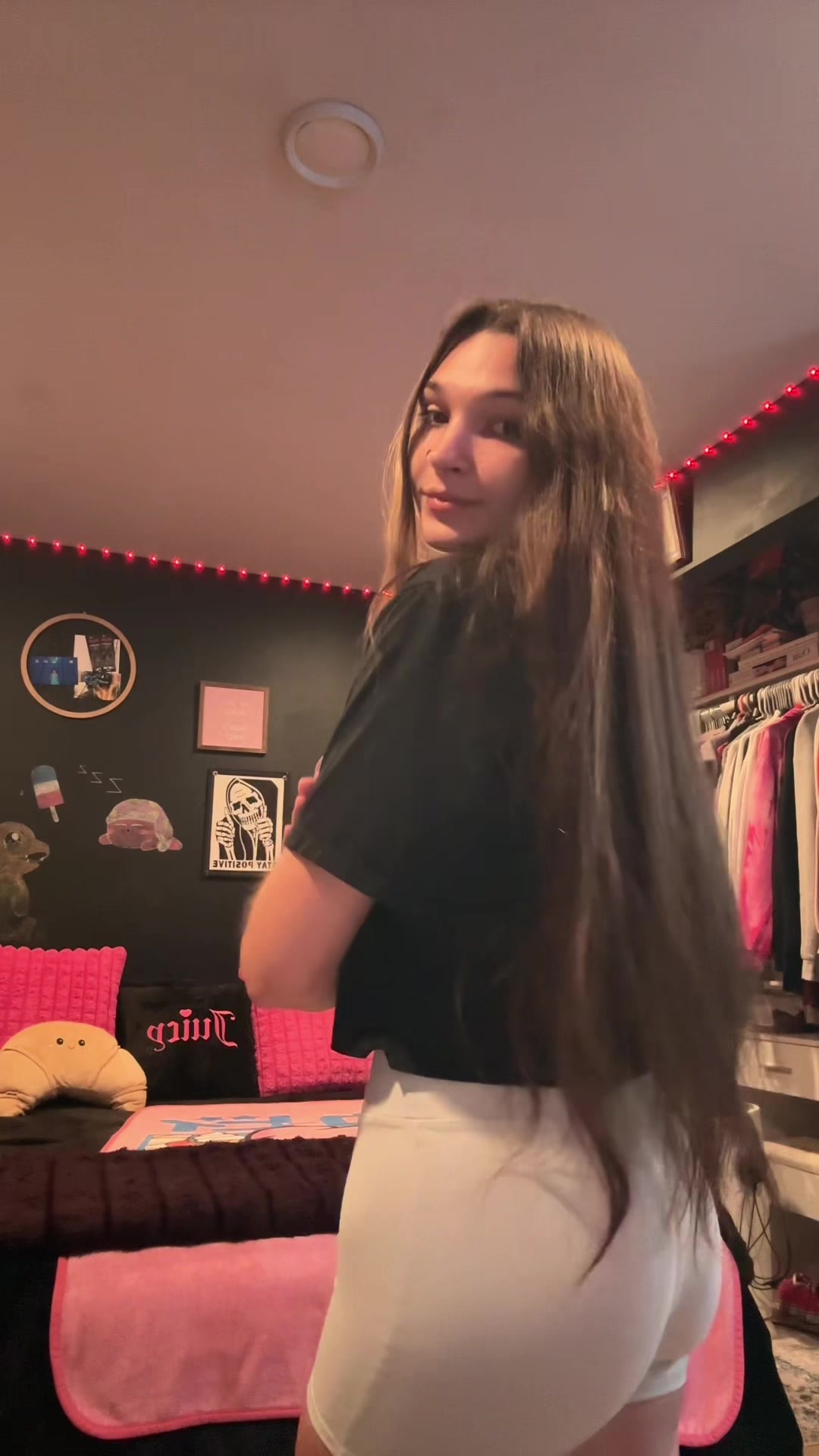 @user26572912557