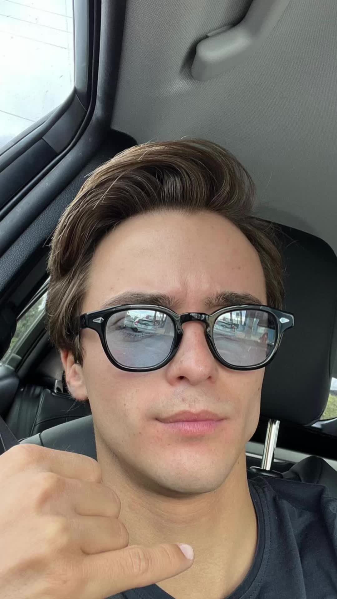 @alex_e_co_storie