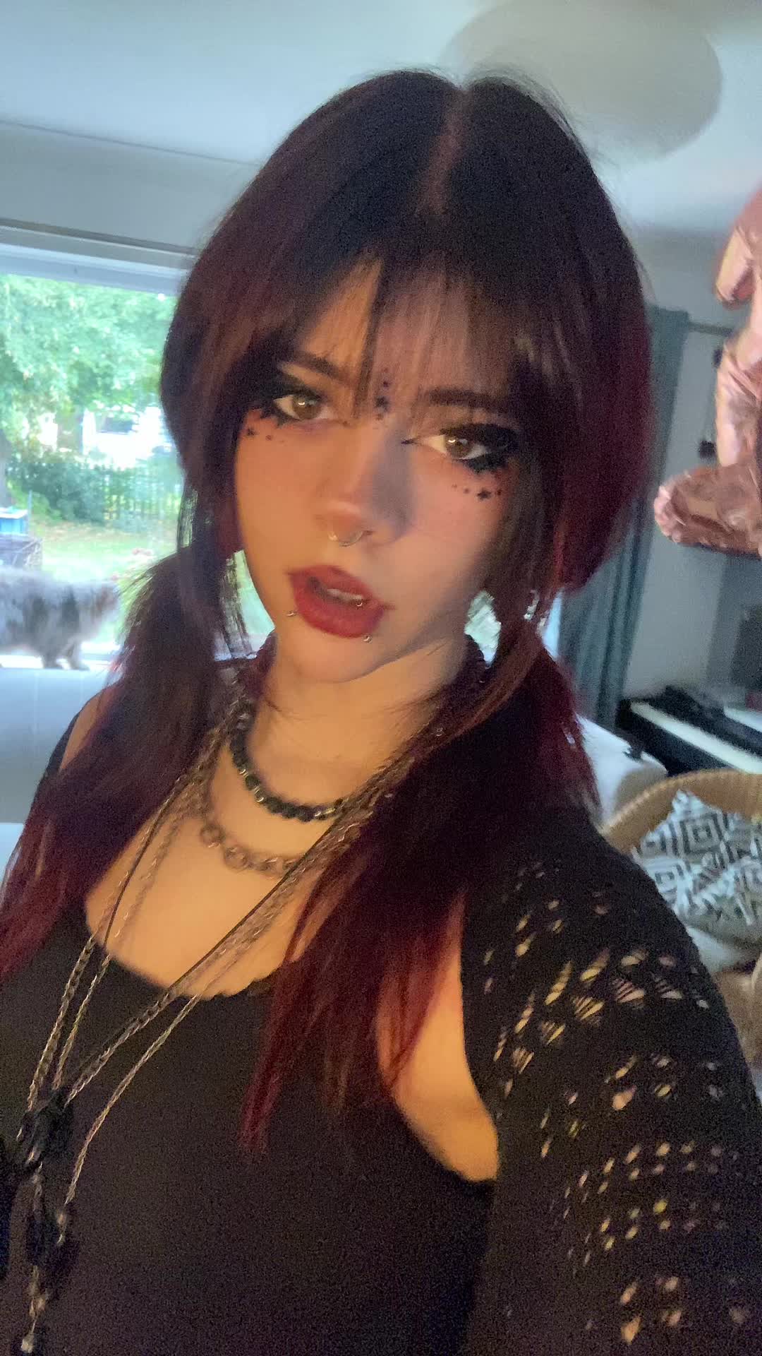 @Lilaloopsy