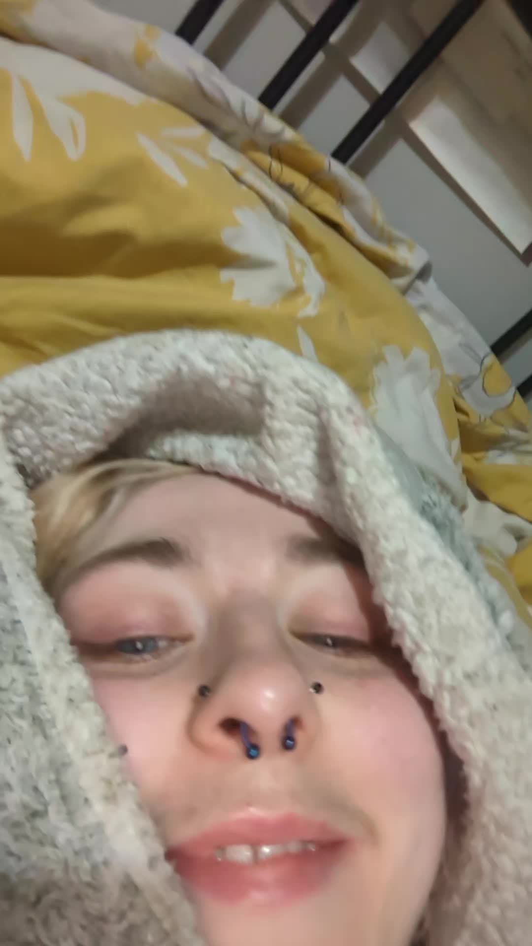 @tara-toenail
