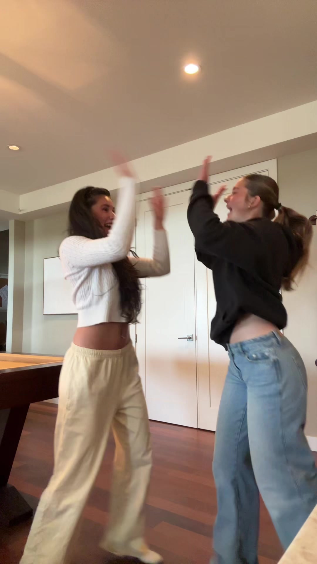 @myakruzel