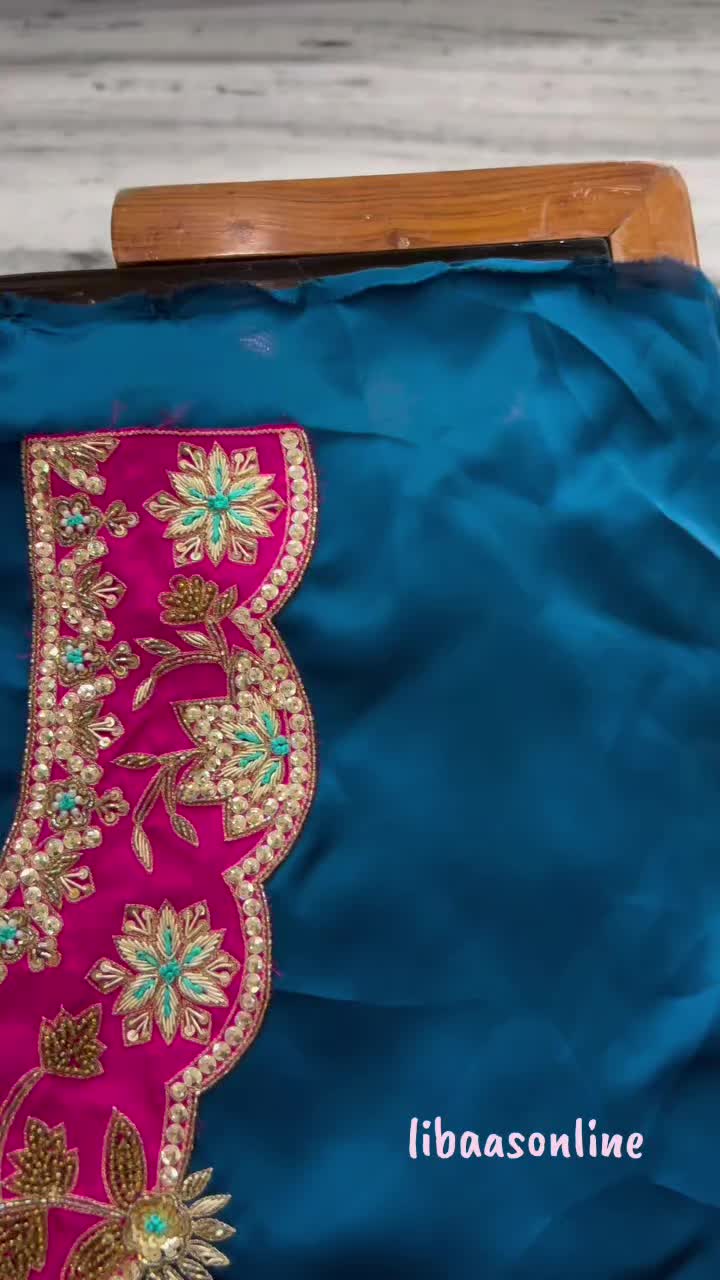 @ਲਿਬਾਸ by ਕੌਰ