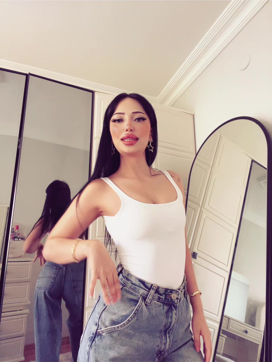 @latina