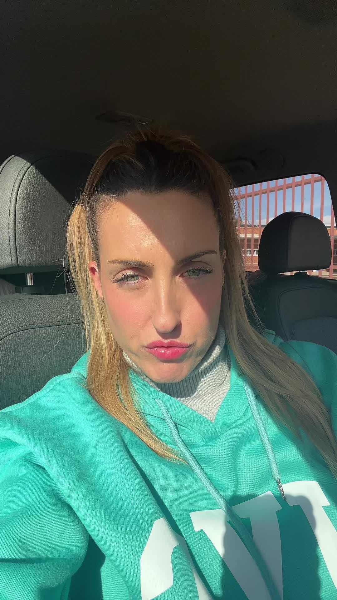@Nuria GT 🦄