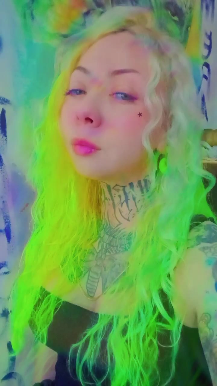 @BrujaOzkura666