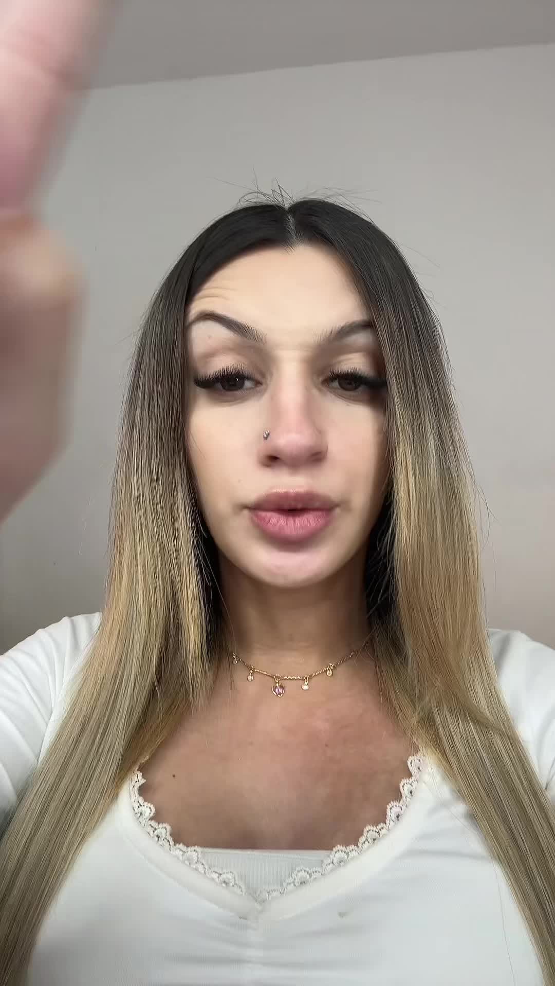 @𝐌 𝐀 𝐋 𝐄 𝐍 𝐀 🎀