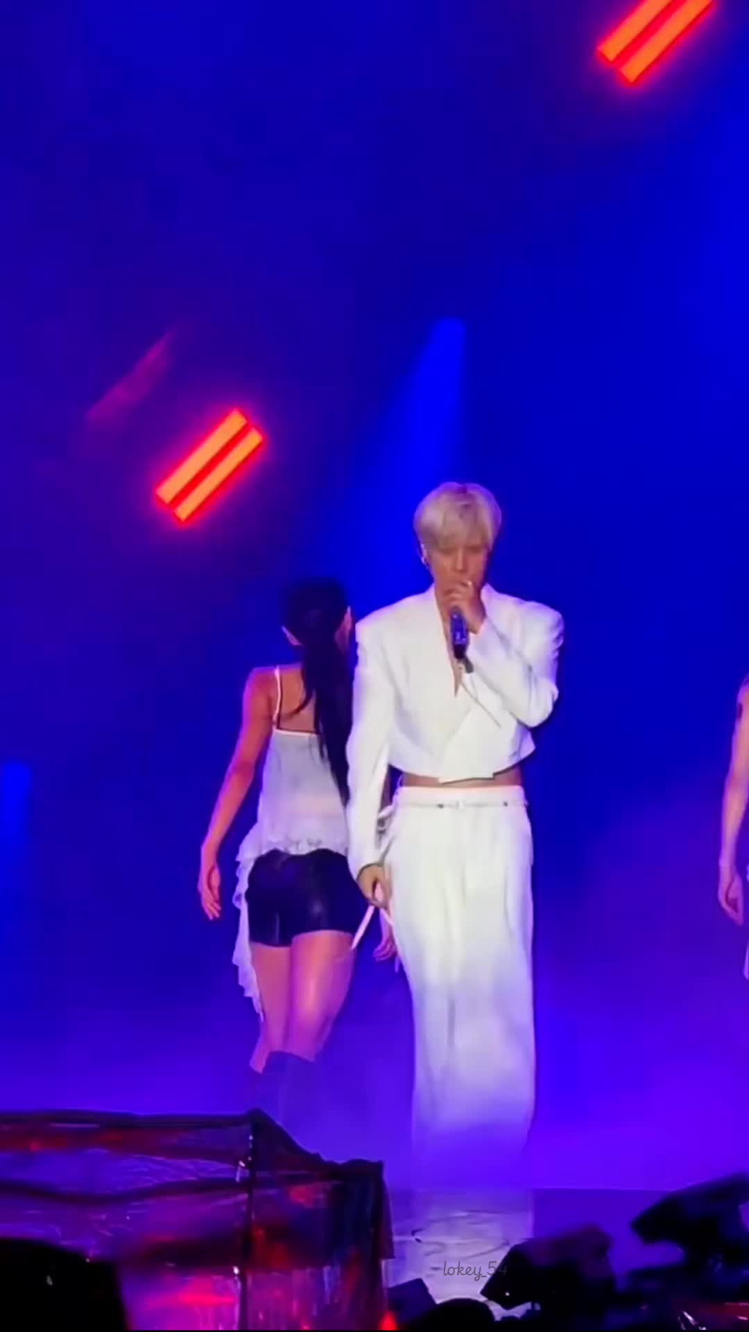 @5SHINee