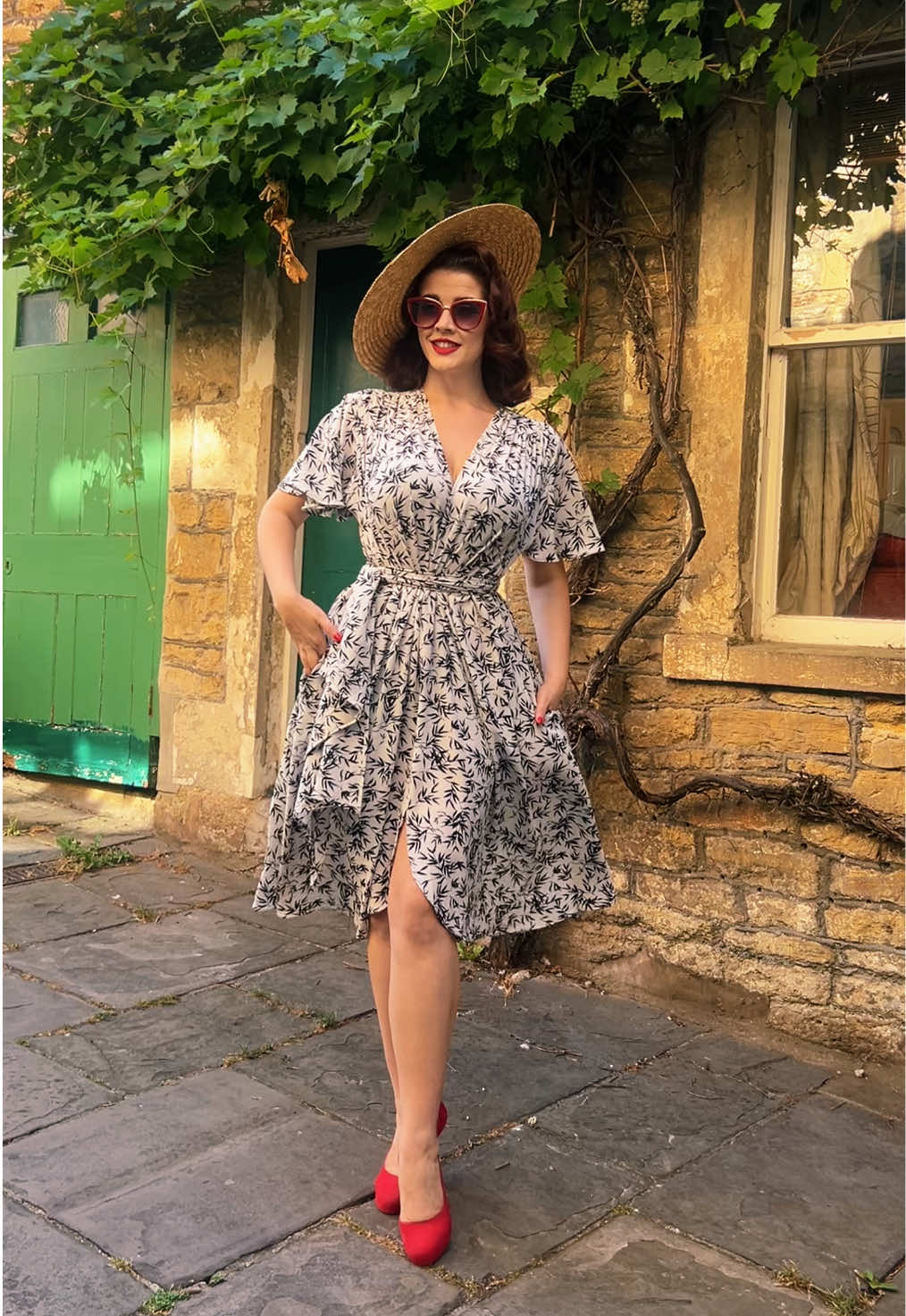 @Deadly - vintage pinup shop