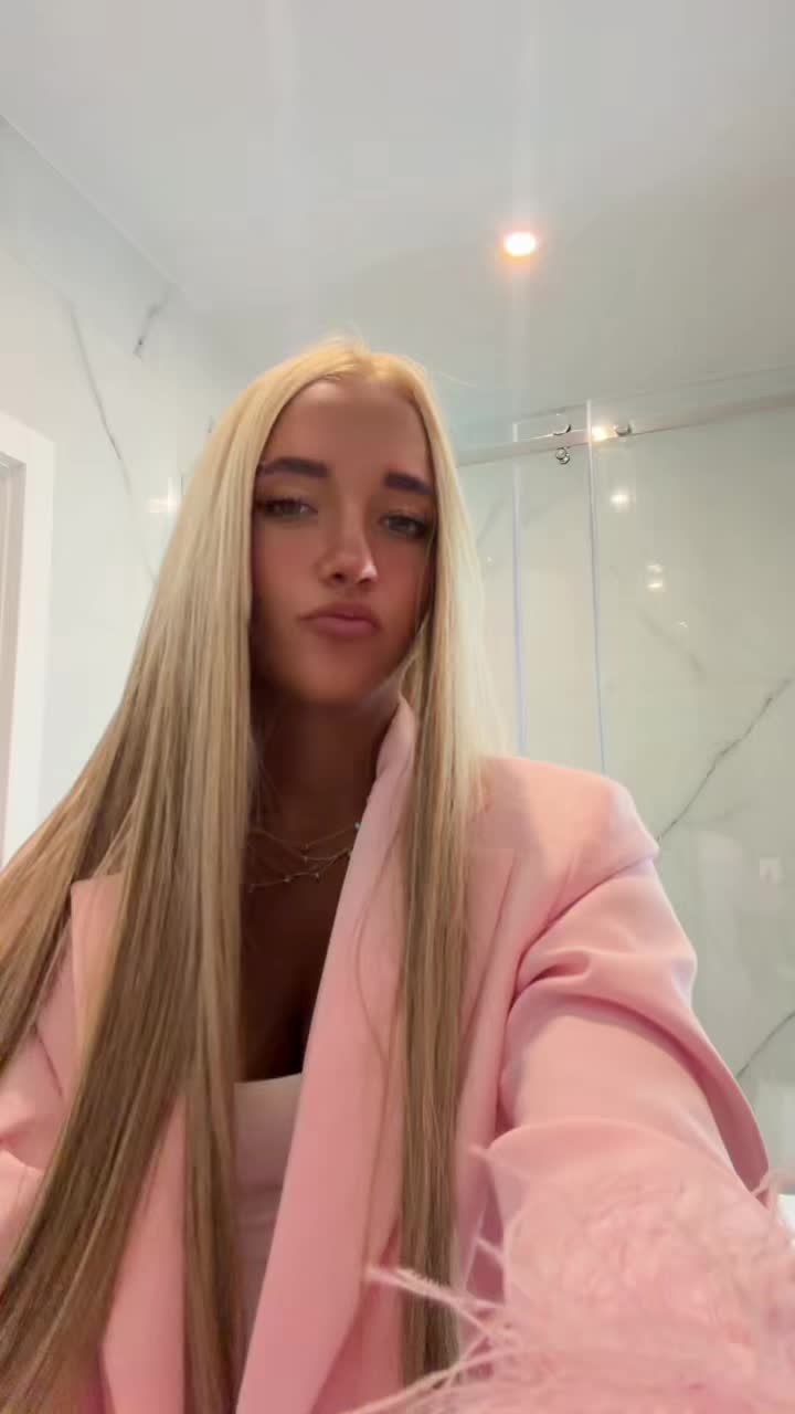@blondie.mira