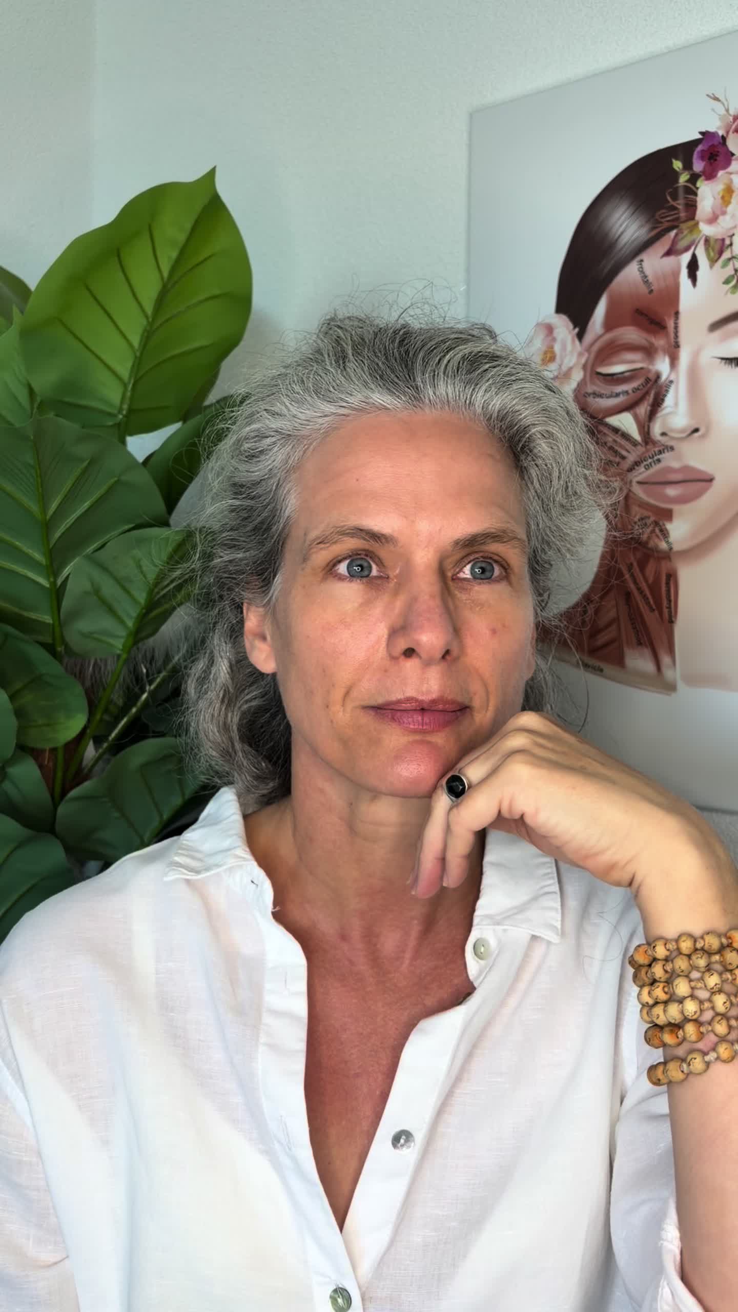 @ninaschennach_faceyoga