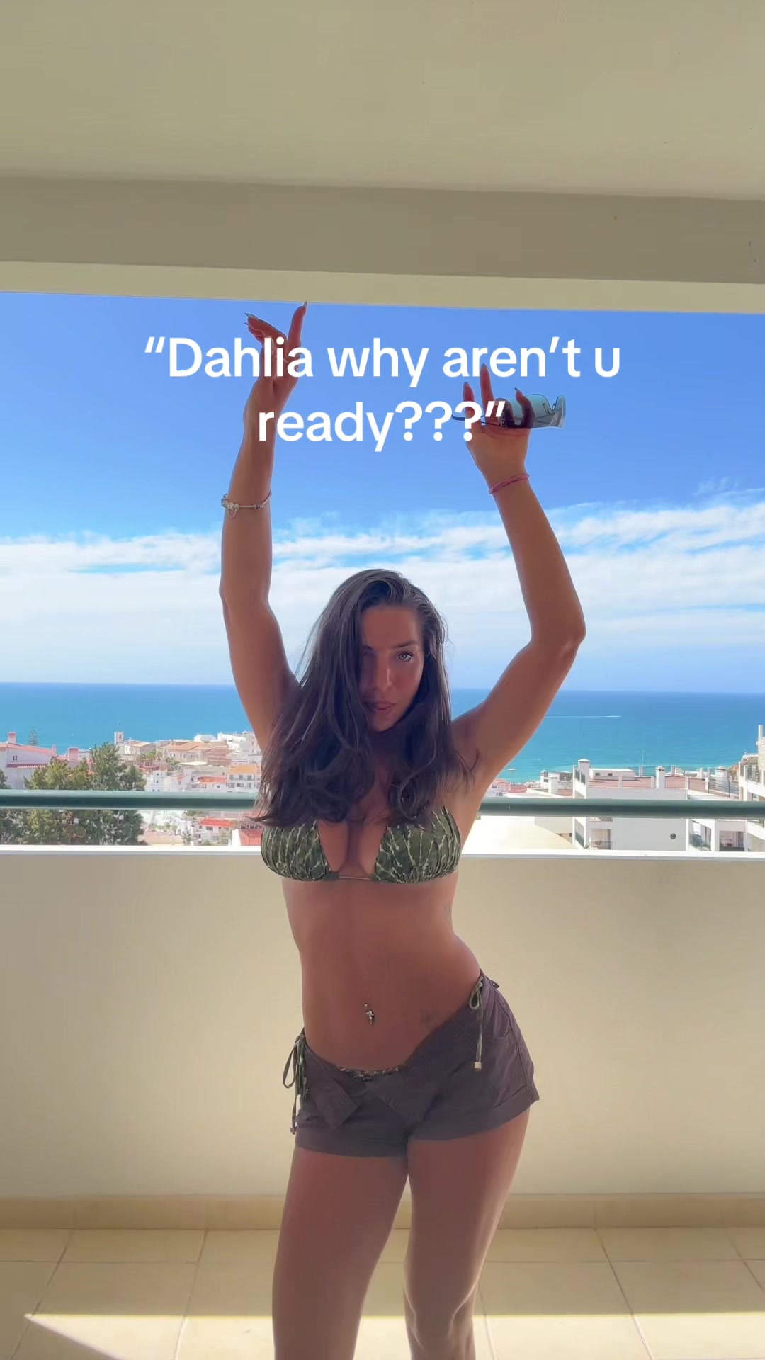 @Dahlia x