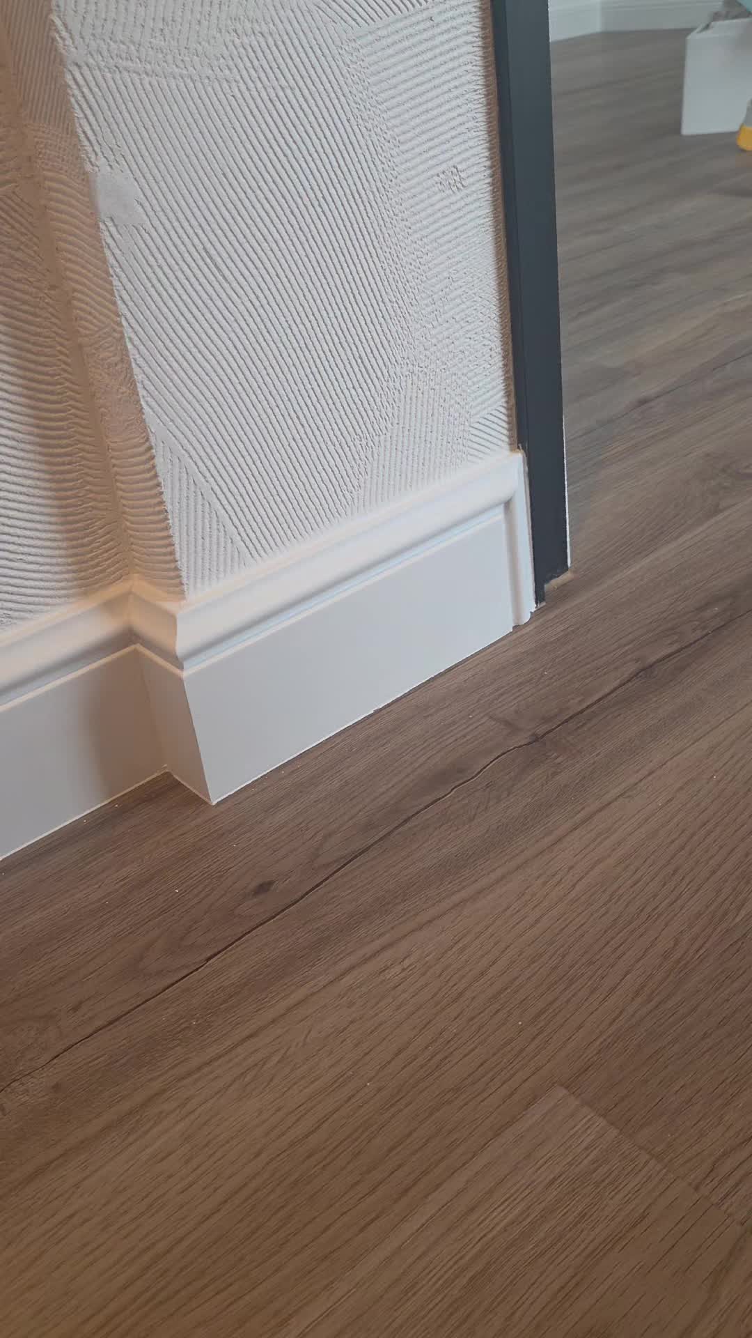 @Mesterul profilelor decorative