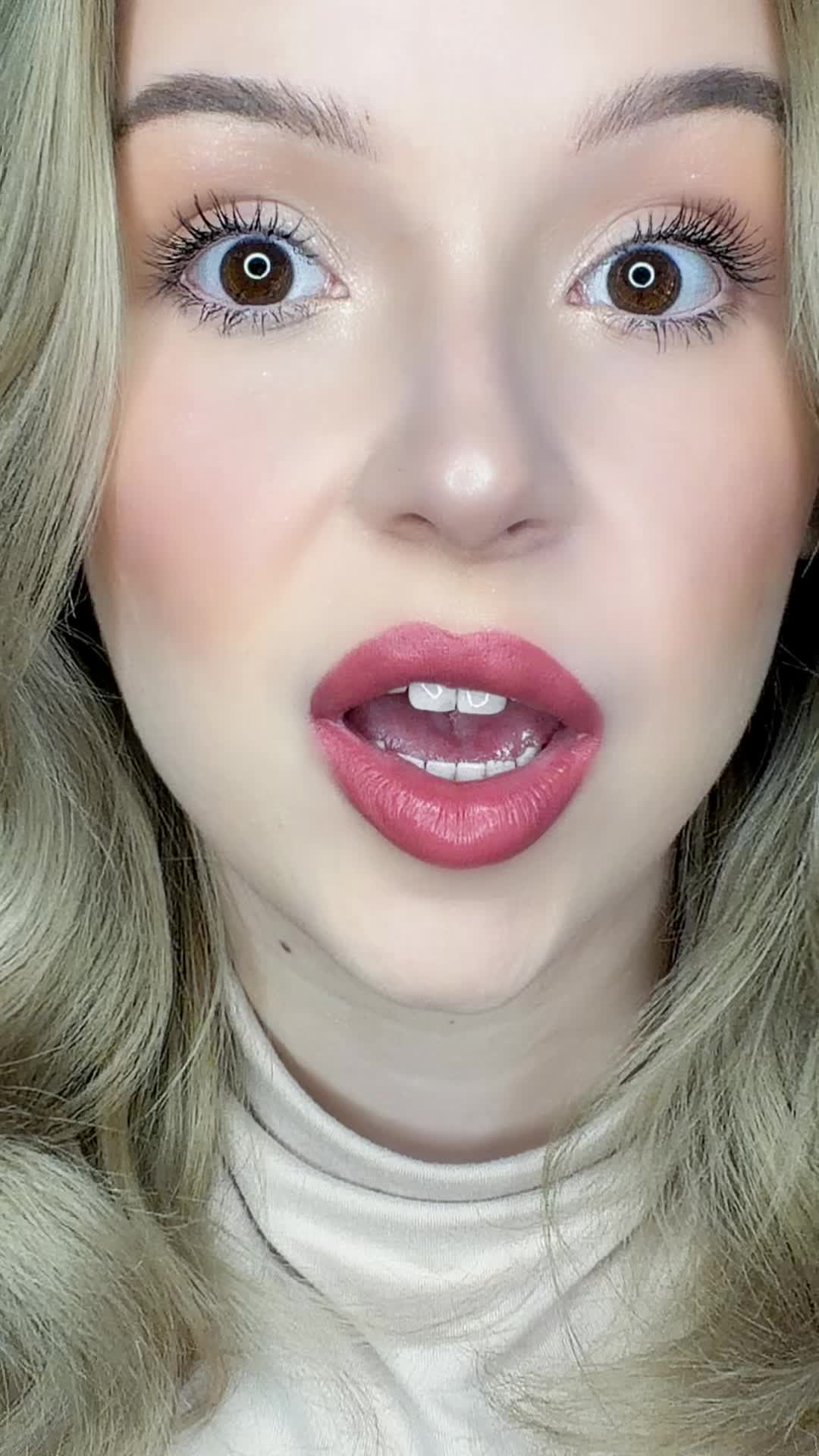 @Ella