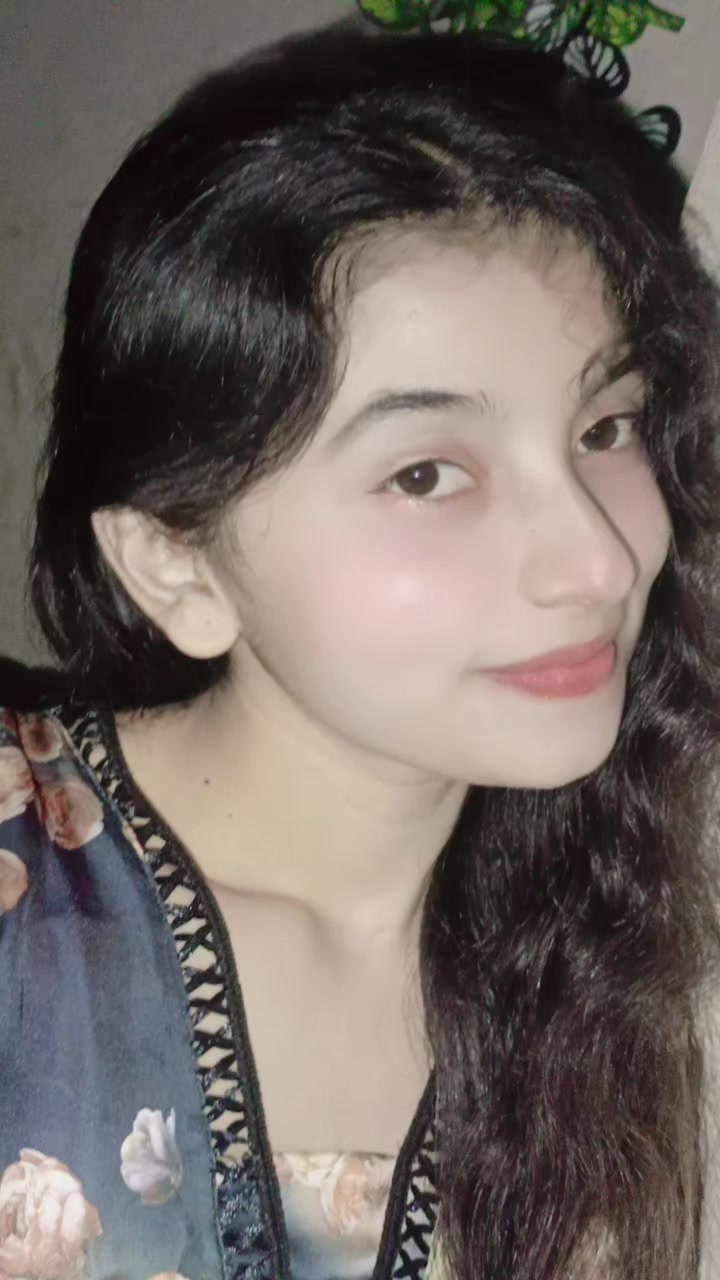 @- রহস্যময়ী