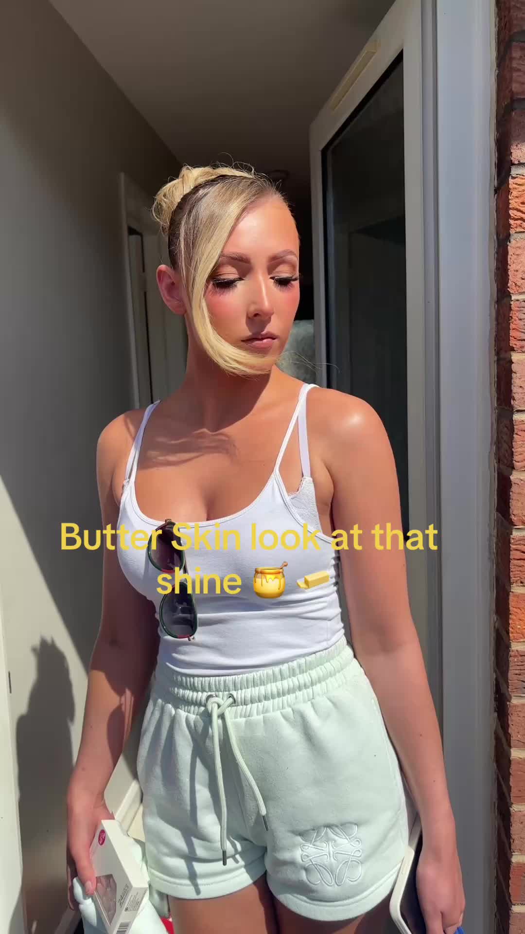 @isabellaa10000