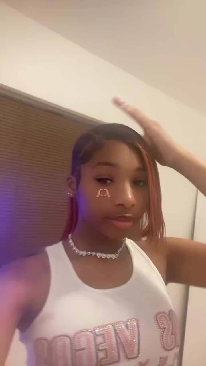 @haileycamliya._
