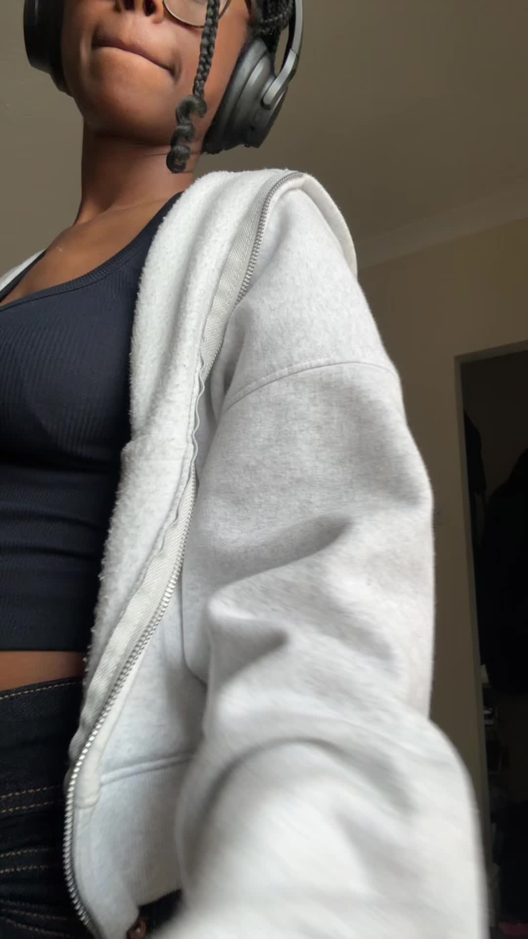 @zoethebat