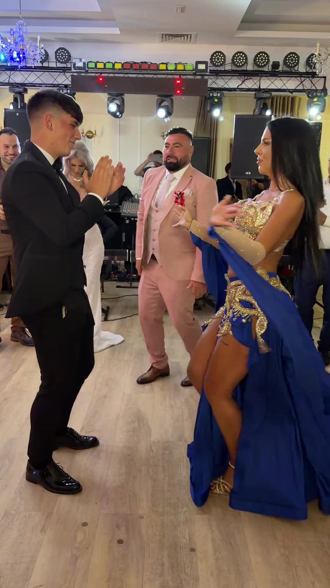 @Ceremia26002_bellydancer