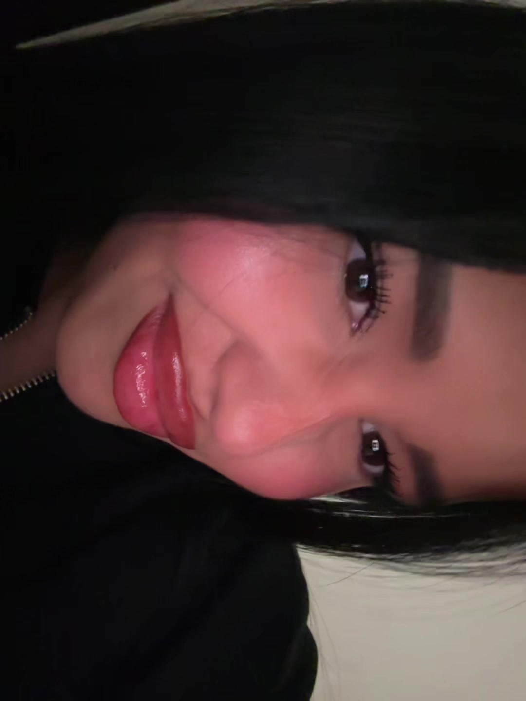 @Nicolecamacho02_