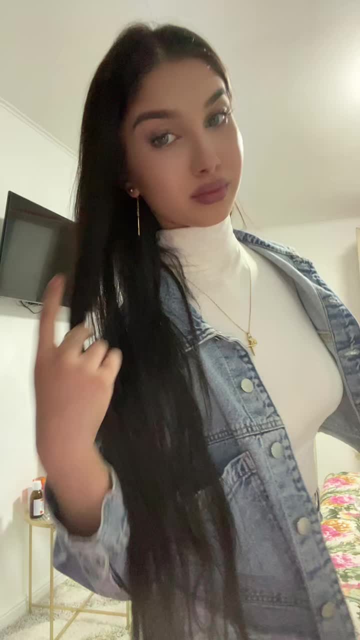 @Izauraaa.Elenaa