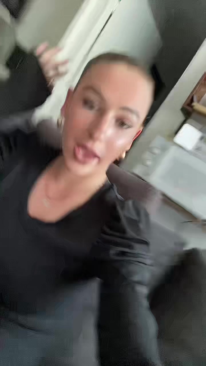 @ℳ𝒶𝓃ℴ𝓃 🇮🇹