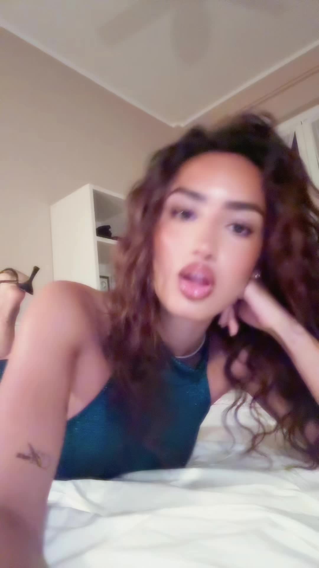 @GB