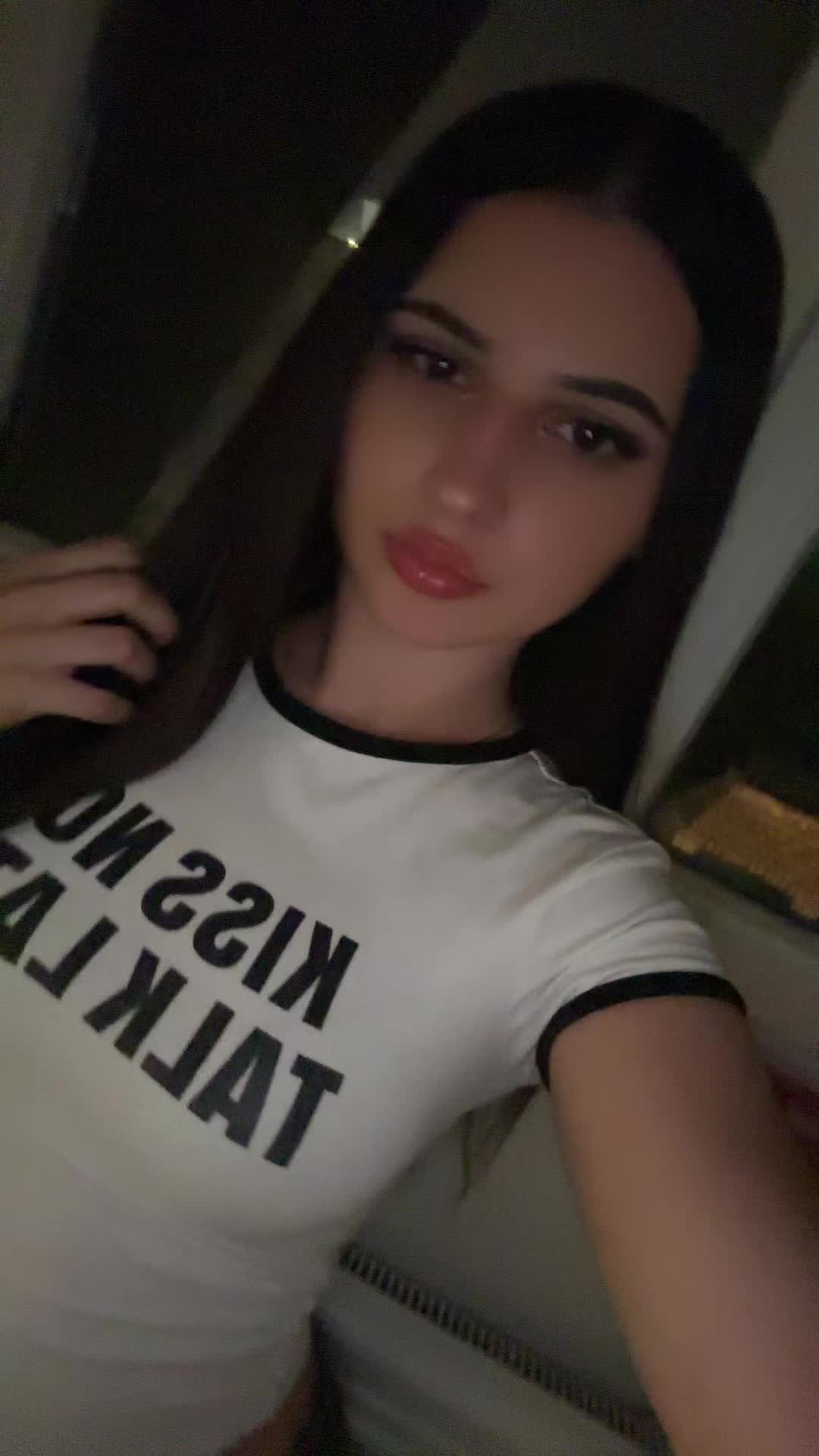 @𝑬