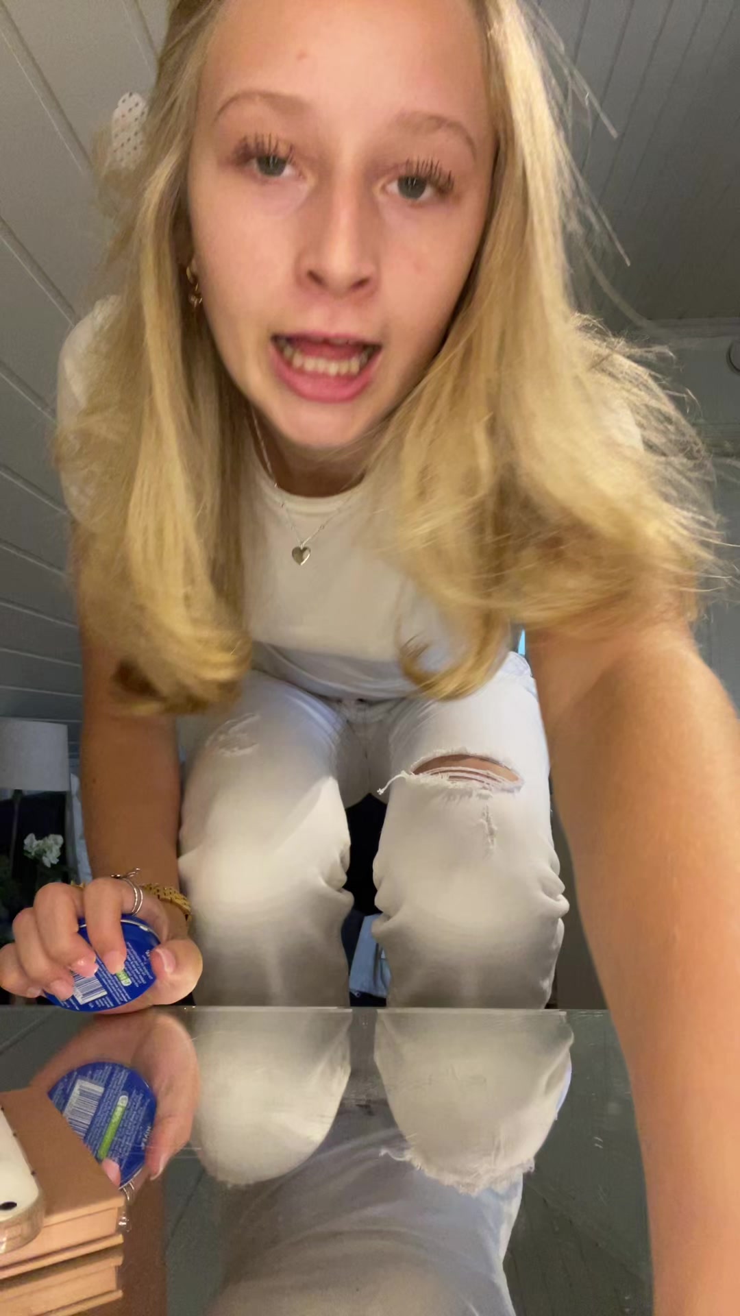@Nicolineasland