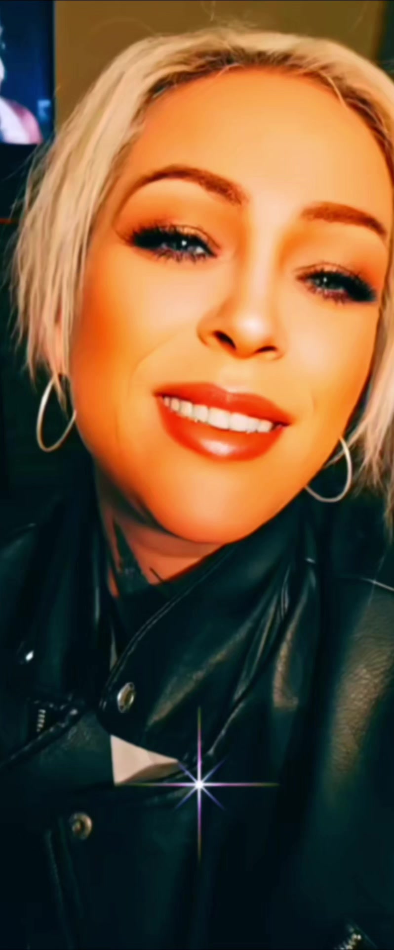 @Vikki