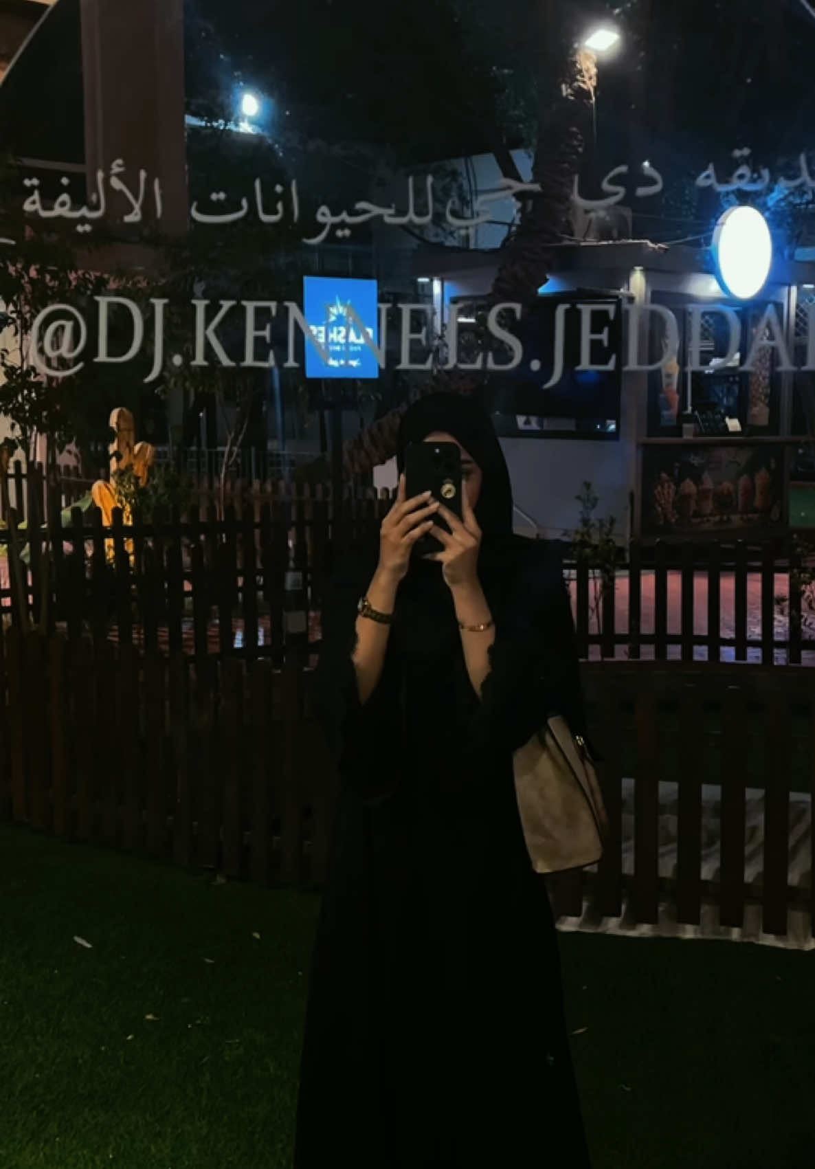 @𝓜 ᥫ᭡