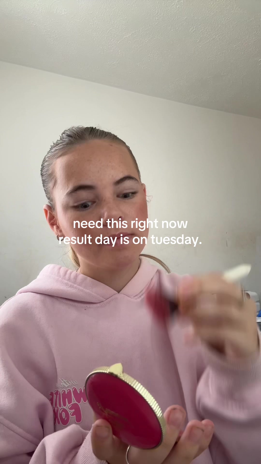 @𝐤𝐢𝐫𝐬𝐭𝐞𝐧🧸🍒🤍