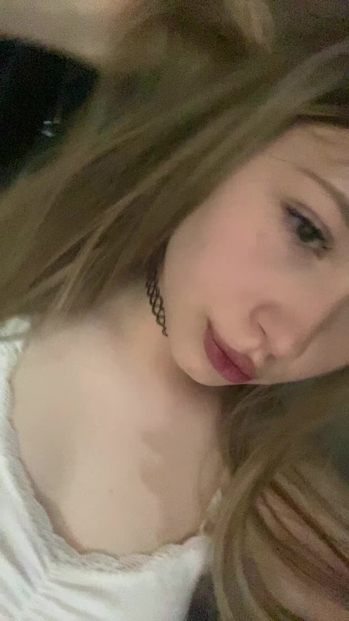 @пупс<𝟑