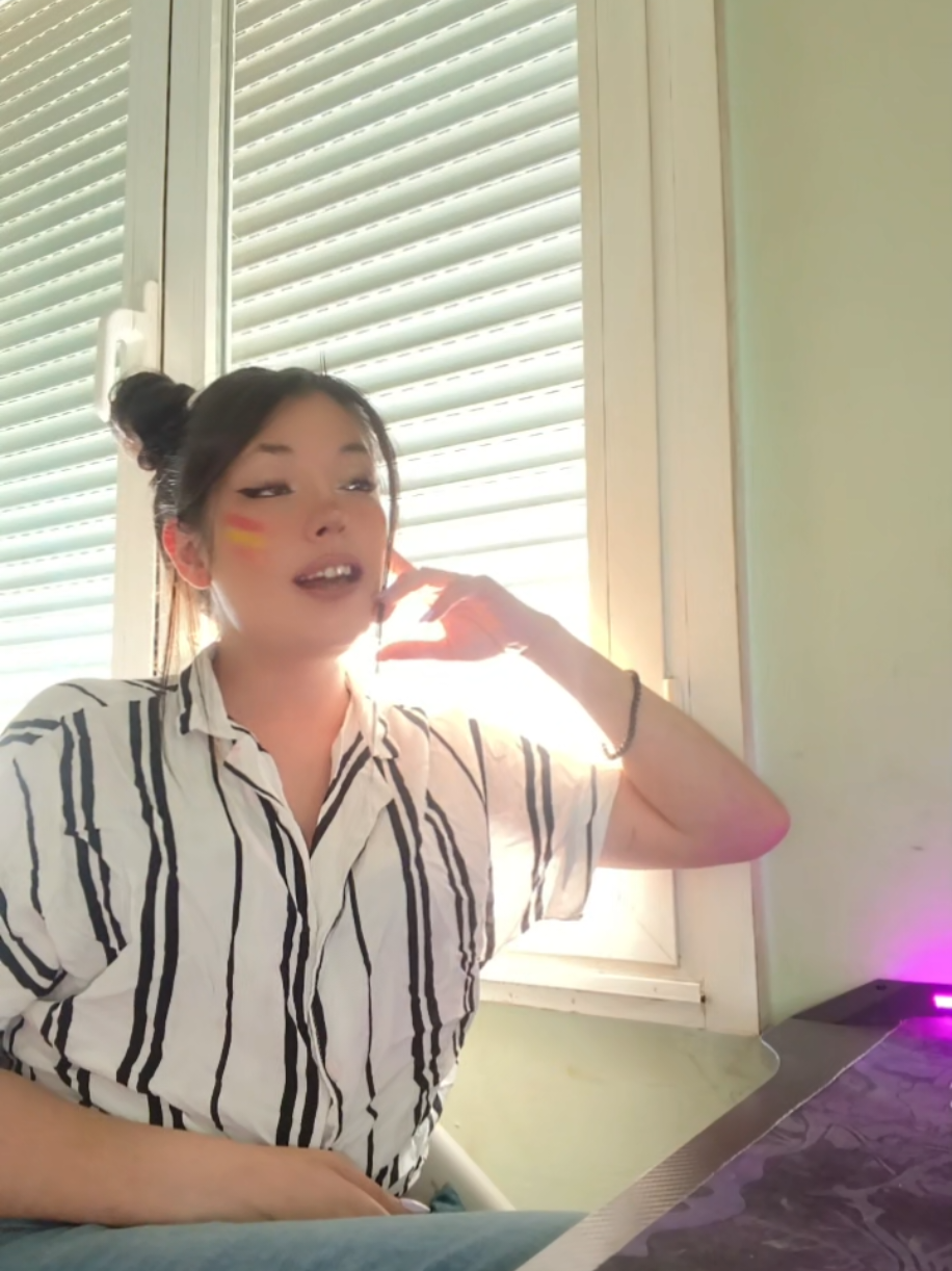 @Señora_acero🦂